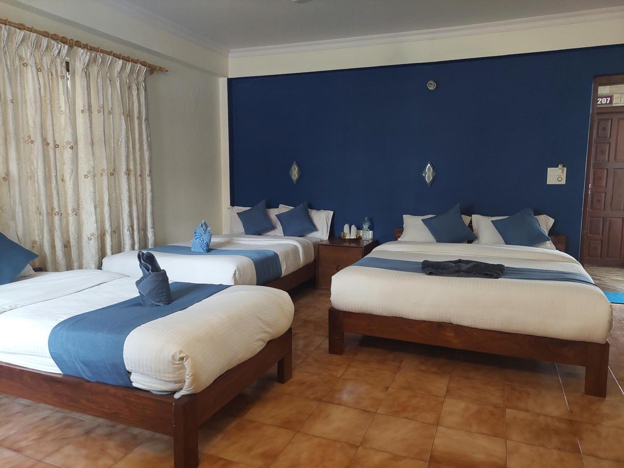 Blue Planet Lodge & Restaurant Pokhara Zewnętrze zdjęcie