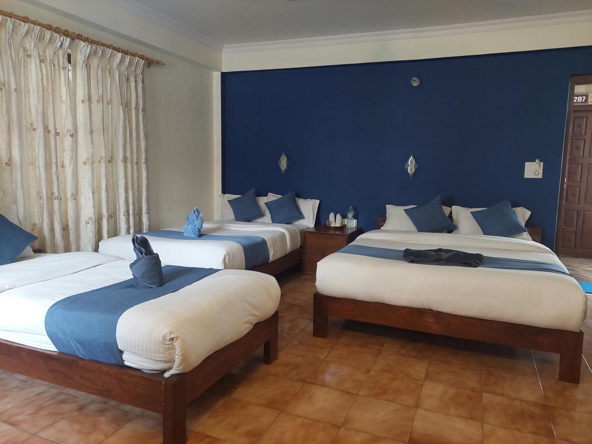 Blue Planet Lodge & Restaurant Pokhara Zewnętrze zdjęcie