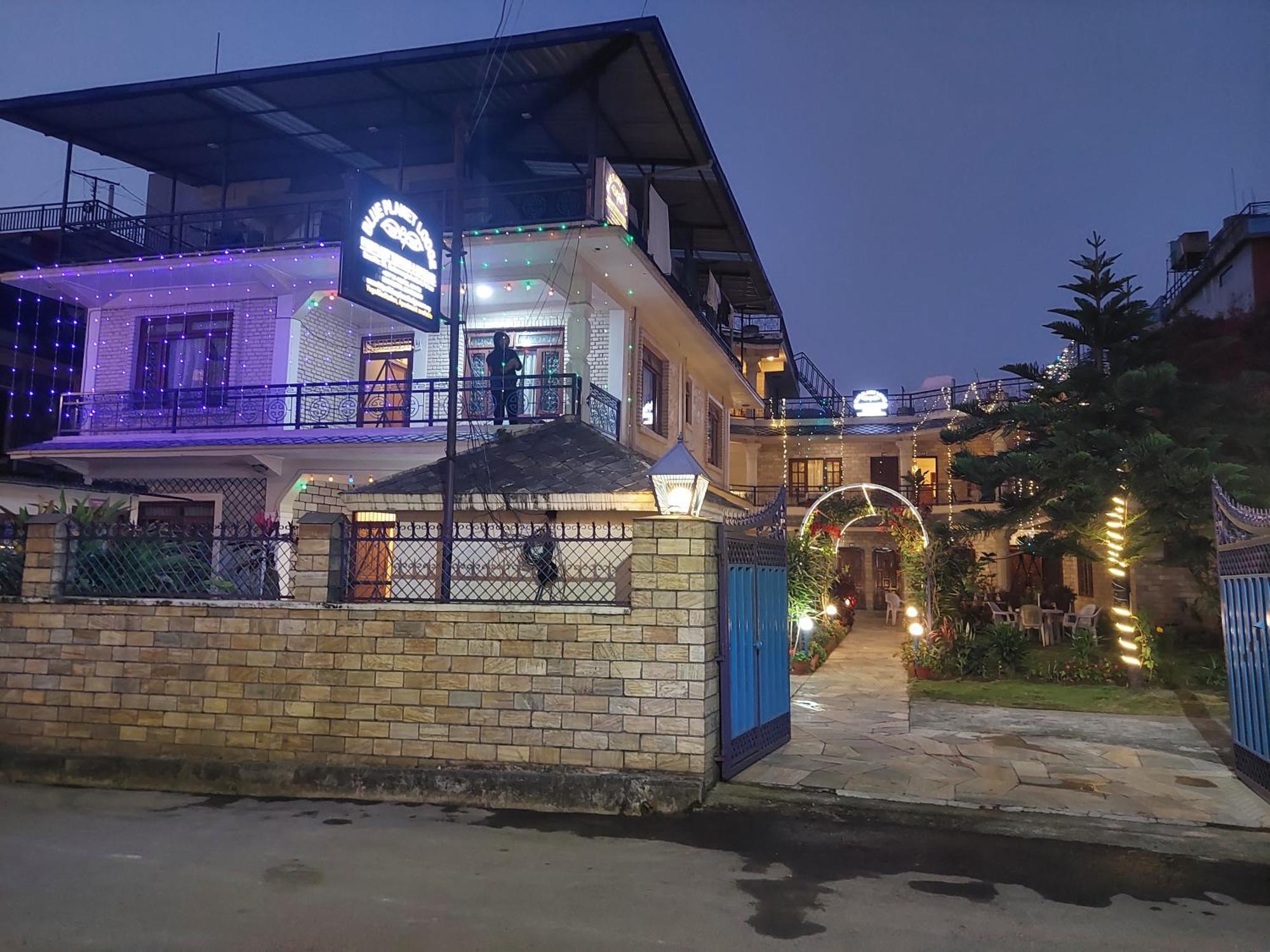 Blue Planet Lodge & Restaurant Pokhara Zewnętrze zdjęcie